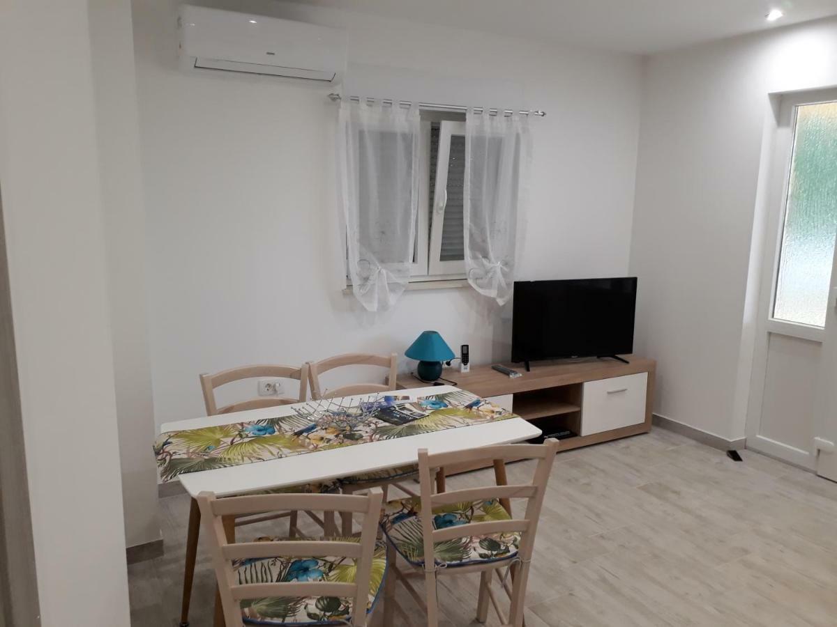 Apartments Roko Kostrena Exterior photo